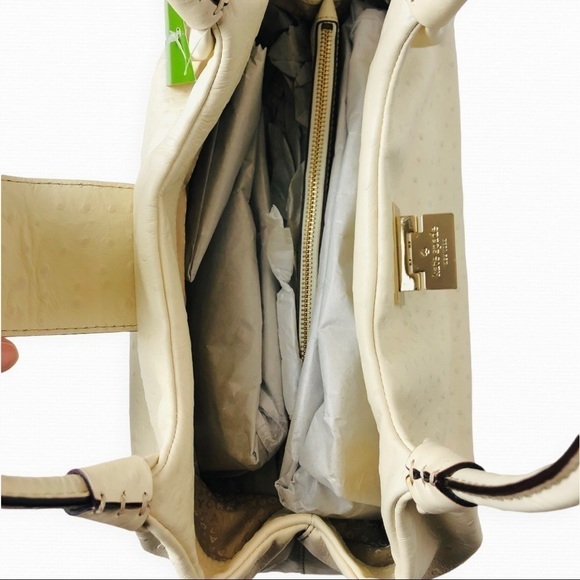 Kate spade Women’s Ivory Ostrich Shoulder Bag Stevie Windsor Square Brand New - Picture 7 of 10